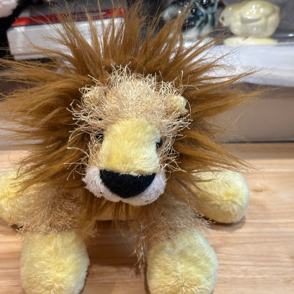 Ganz Webkinz Lion Plush Stuffed Animal Wild Mane Tan Yellow Collectible Toy